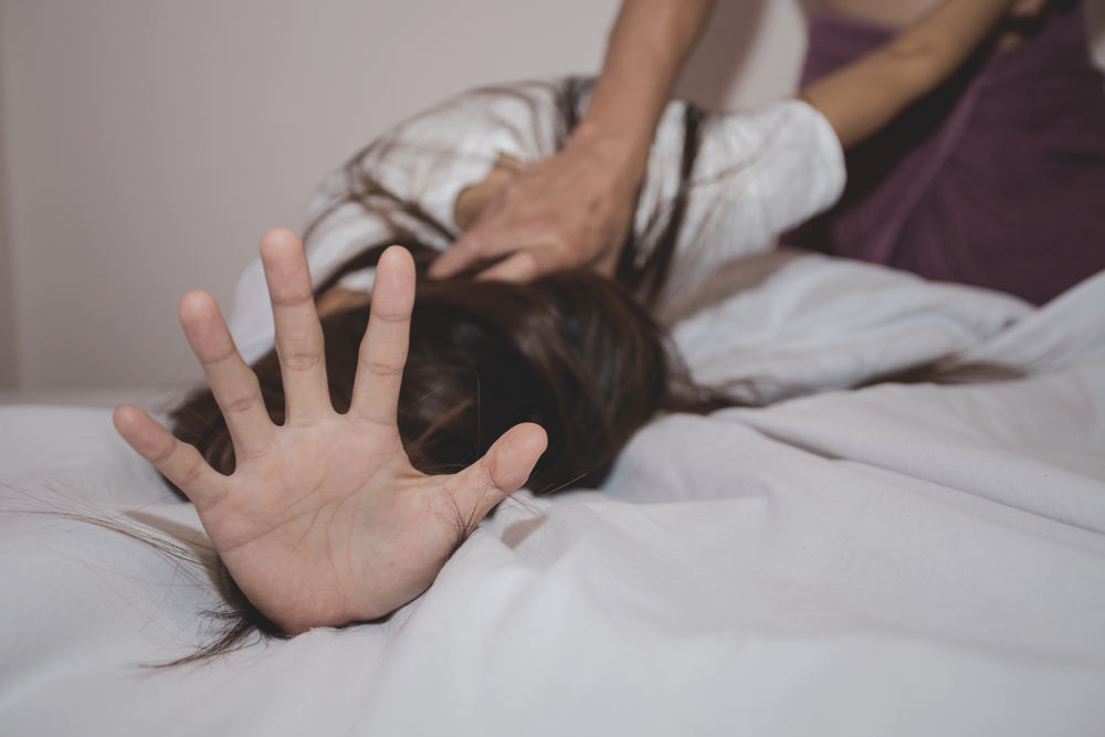 Man attacking woman sexual battery